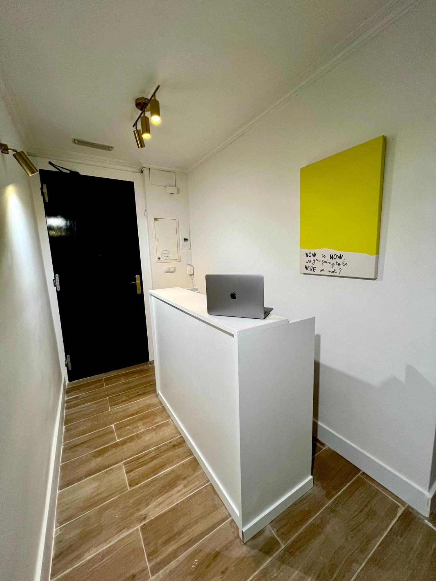 Albergue Miguel Angel Madrid Exterior photo