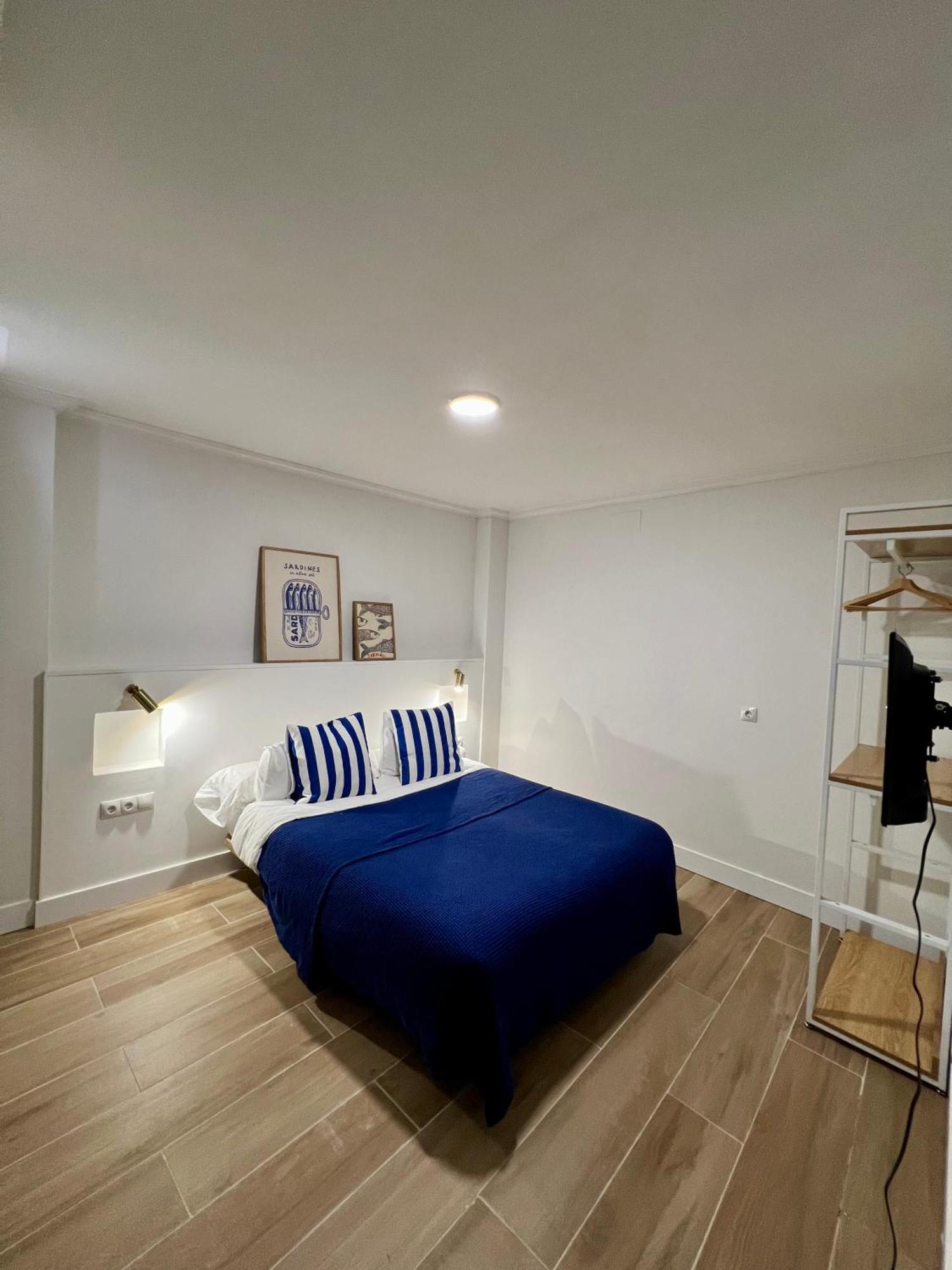 Albergue Miguel Angel Madrid Exterior photo