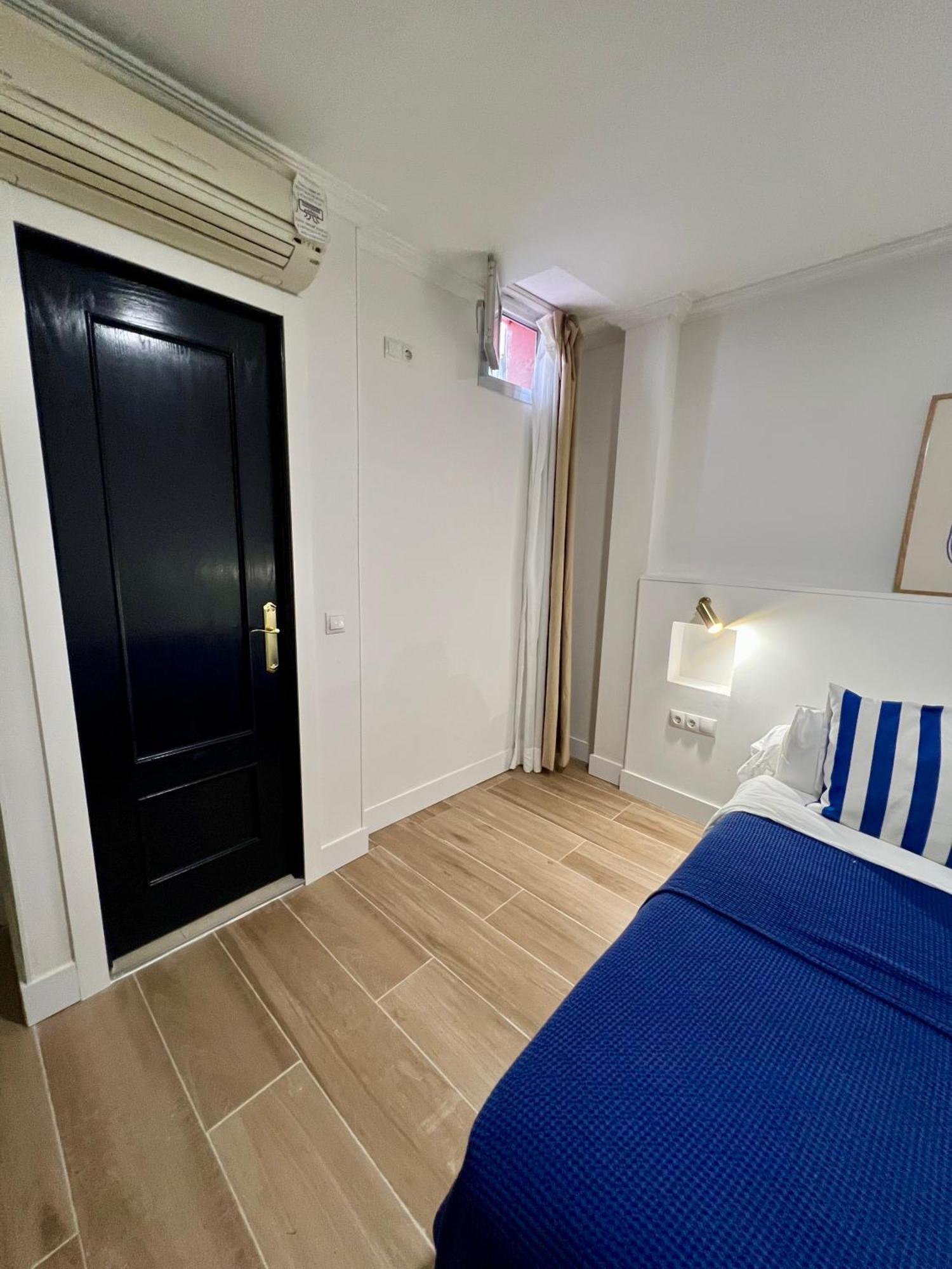 Albergue Miguel Angel Madrid Exterior photo
